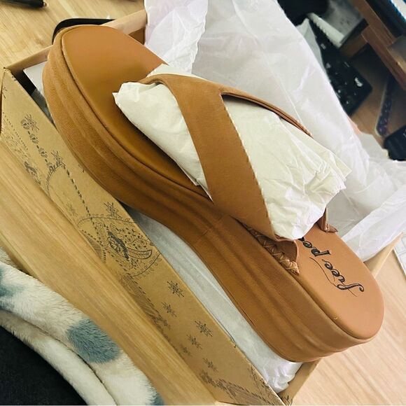 Free People Platform Thong Sandals - Picture 7 of 7
